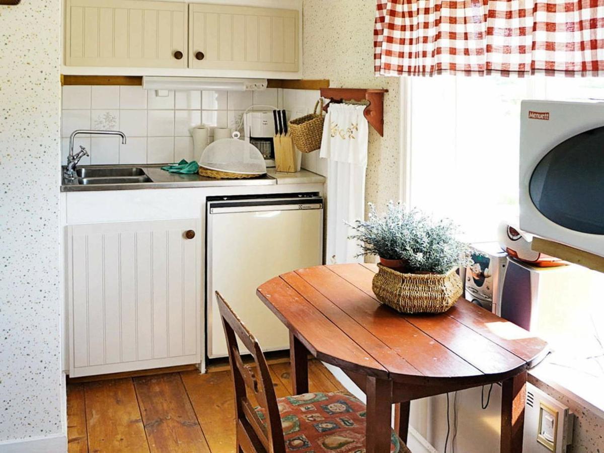 4 Person Holiday Home In Ankarsrum Hult  Eksteriør billede